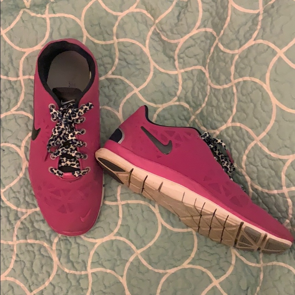 Fuchsia Nike Cheetah Free TR Fit 3 sz 8.5